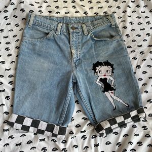 Vintage Levi’s x It’s Too Cute Betty Boop Shorts!!